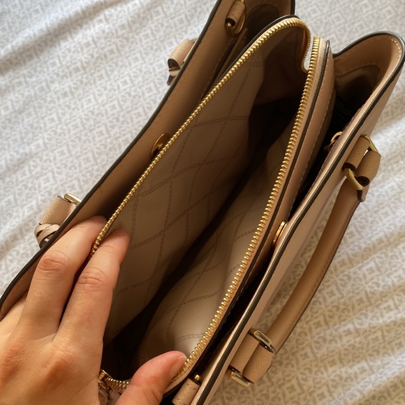 Michael Kors Savannah Small Satchel In Pink - Picture 4 of 7